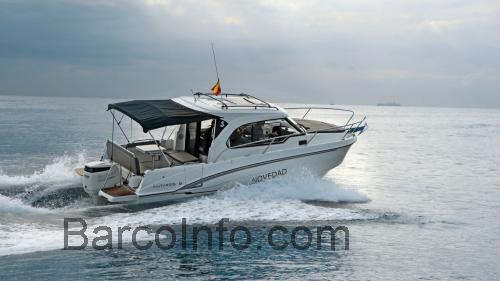 Beneteau Antares 8 ficha-técnica e avaliações